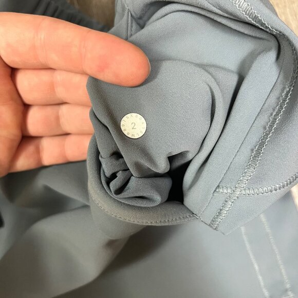 Lululemon Athletic On The Fly Skirt Woven 21” Grey Blue Women’s Size 2 - Picture 8 of 8